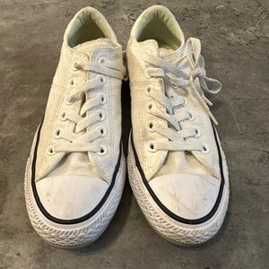 Converse Shoes- Size 7